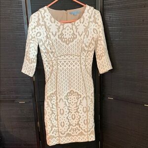 White and Tan Sheath Dress with Scoop Neck and 3/4 Sleeves